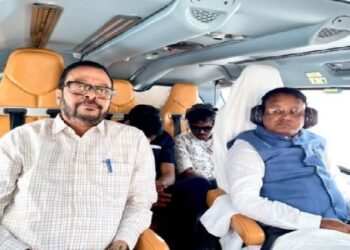 ଆକାଶମାର୍ଗରୁ ଗଭୀର ଅବପାତ ପ୍ରଭାବିତ ଅଞ୍ଚଳ ପରିଦର୍ଶନ କରୁଛନ୍ତି ମୁଖ୍ୟମନ୍ତ୍ରୀ