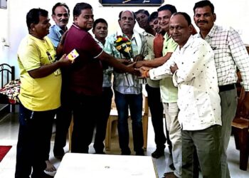 ରଣପୁର ପ୍ରେସ୍ କ୍ଲବରେ ଶାରଦୀୟ ଭେଟଘାଟ ଓ ସମ୍ବର୍ଦ୍ଧନା ଉତ୍ସବ; ଆଚାର୍ଯ୍ୟ ବିଶ୍ୱରଞ୍ଜନଙ୍କୁ ଭବ୍ୟ ସମ୍ବର୍ଦ୍ଧନା, ରଣପୁର ବିକାଶ ପାଇଁ କଲମ ଚାଳନାର ସଂକଳ୍ପ