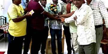 ରଣପୁର ପ୍ରେସ୍ କ୍ଲବରେ ଶାରଦୀୟ ଭେଟଘାଟ ଓ ସମ୍ବର୍ଦ୍ଧନା ଉତ୍ସବ; ଆଚାର୍ଯ୍ୟ ବିଶ୍ୱରଞ୍ଜନଙ୍କୁ ଭବ୍ୟ ସମ୍ବର୍ଦ୍ଧନା, ରଣପୁର ବିକାଶ ପାଇଁ କଲମ ଚାଳନାର ସଂକଳ୍ପ