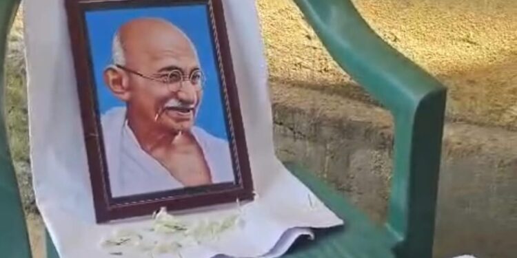 ଗାନ୍ଧୀ ଜୟନ୍ତୀରେ ଆଦିବାସୀ ମହିଳାଙ୍କୁ ସ୍ୱାବଲମ୍ବନର ବାର୍ତ୍ତା