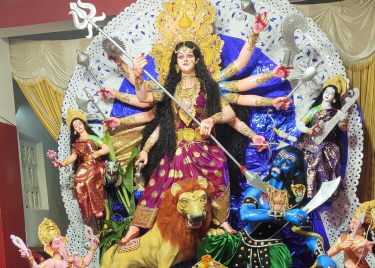 ରଣପୁରରେ ଧୁମ୍ଧାମ୍ରେ ପାଳିତ ହେଲା ମହାସପ୍ତମୀ, ମା’ ମଣିନାଗ, ଖିଲାମୁଣ୍ଡା ଓ ବିମଳାଙ୍କ ପୀଠ ସହ ଦୁର୍ଗା ମଣ୍ଡପରେ ଭକ୍ତଙ୍କ ଭିଡ଼